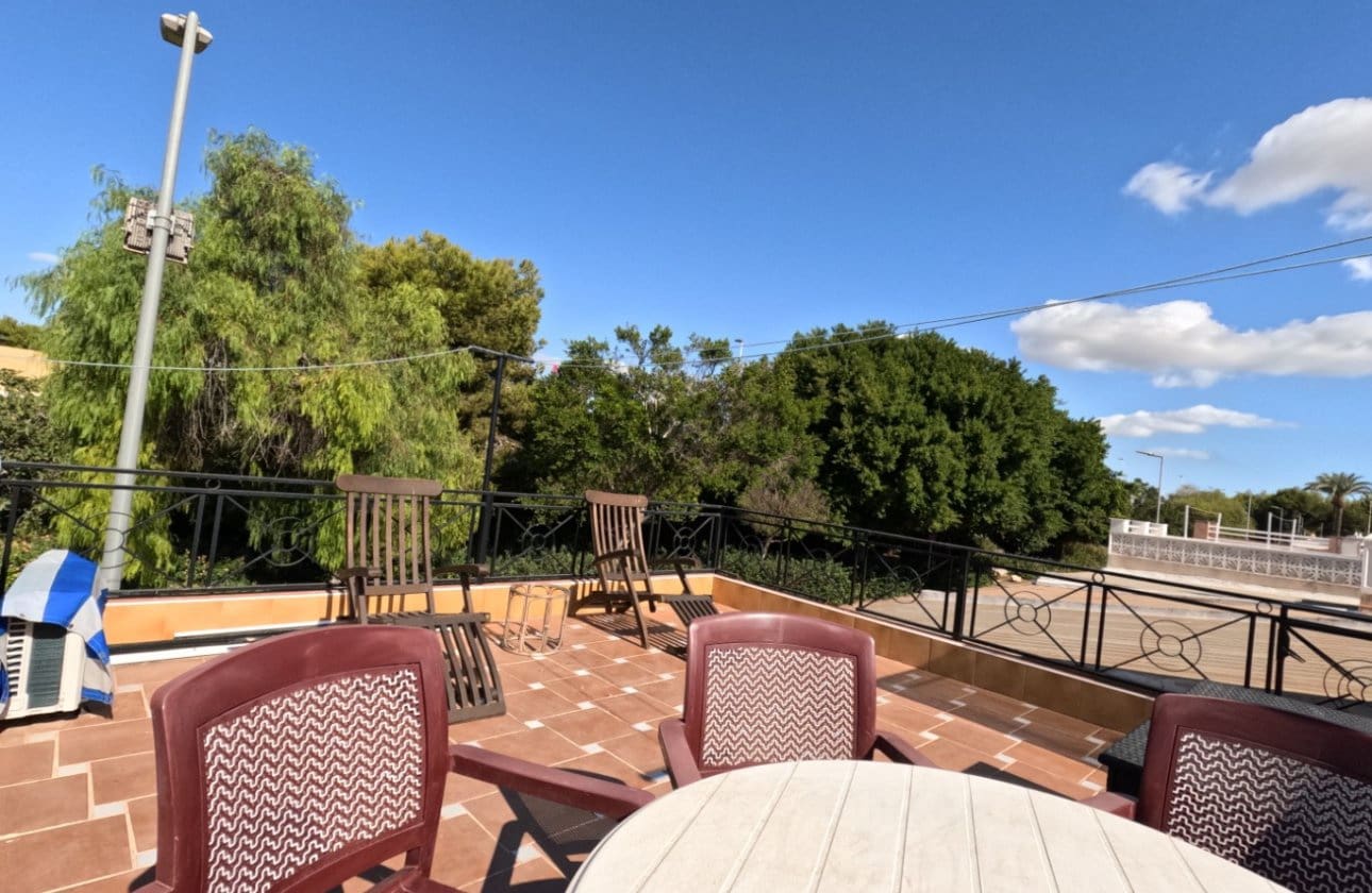 4 soverom Hus til salgs i Torrevieja - € 249 900 (Ref: 9270271)