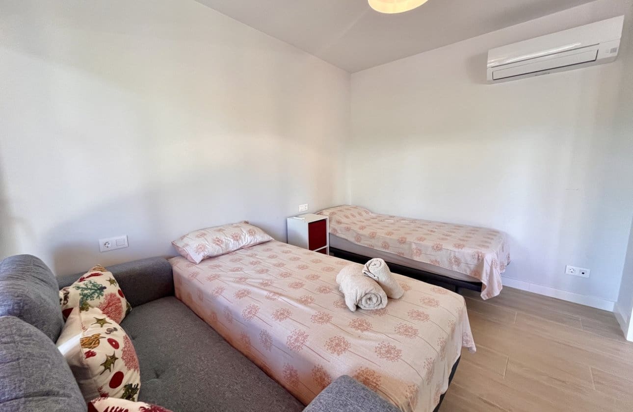 2 quarto Apartamento para venda em Villamartin com piscina - 249 900 € (Ref: 9270273)