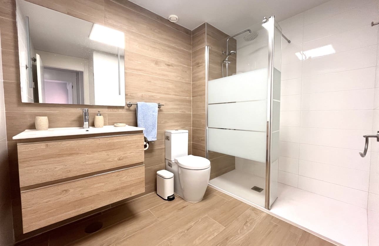 2 quarto Apartamento para venda em Villamartin com piscina - 249 900 € (Ref: 9270273)