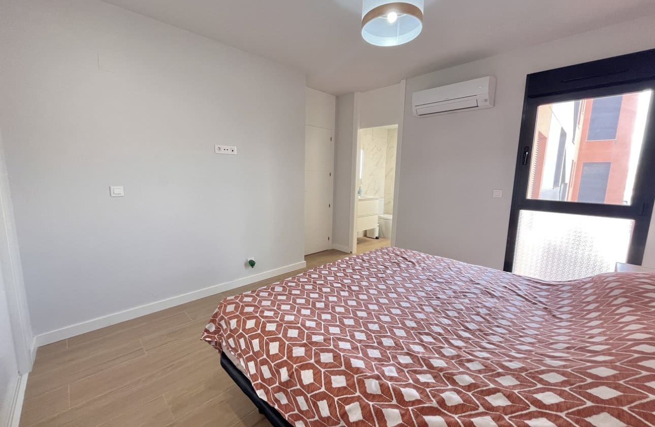 2 quarto Apartamento para venda em Villamartin com piscina - 249 900 € (Ref: 9270273)