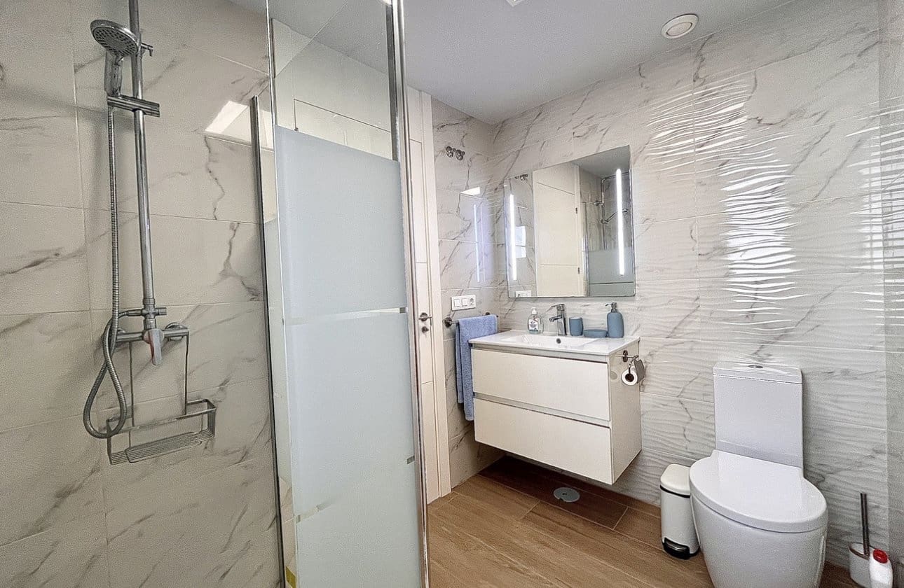 2 quarto Apartamento para venda em Villamartin com piscina - 249 900 € (Ref: 9270273)