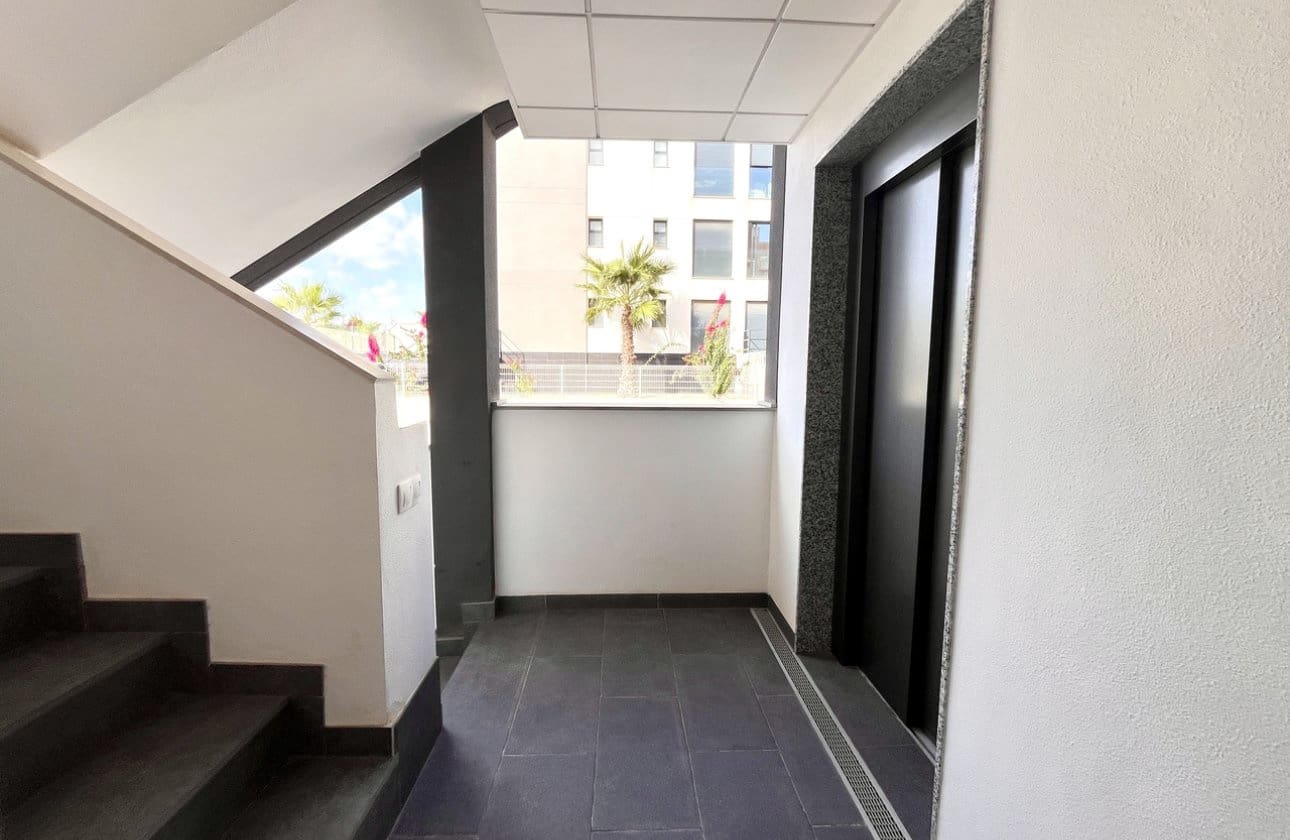 2 quarto Apartamento para venda em Villamartin com piscina - 249 900 € (Ref: 9270273)