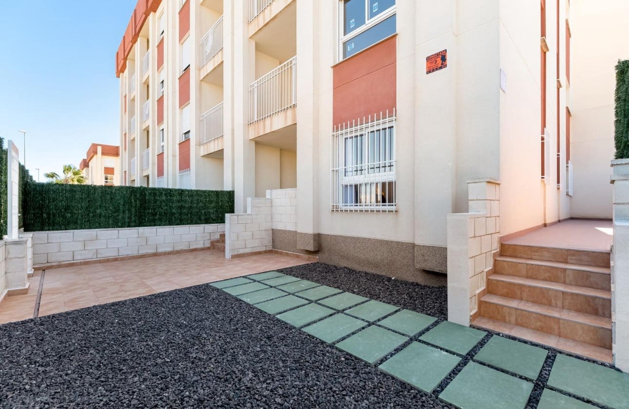 1 soveværelse Lejlighed til salg i Orihuela Costa med swimmingpool - € 129.500 (Ref: 9270274)