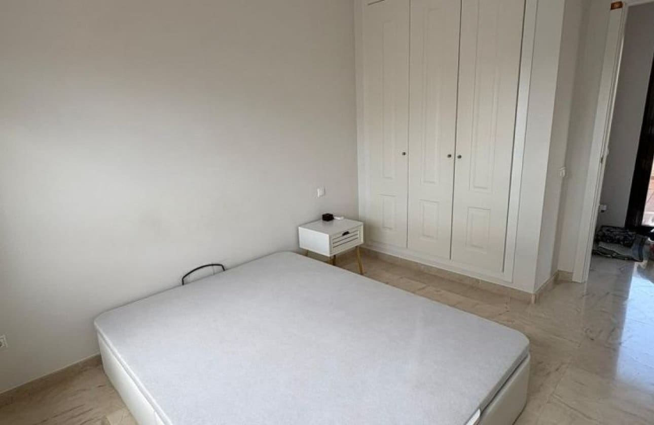 2 slaapkamer Penthouse te koop in Roda met zwembad garage - € 269.995 (Ref: 9428965)