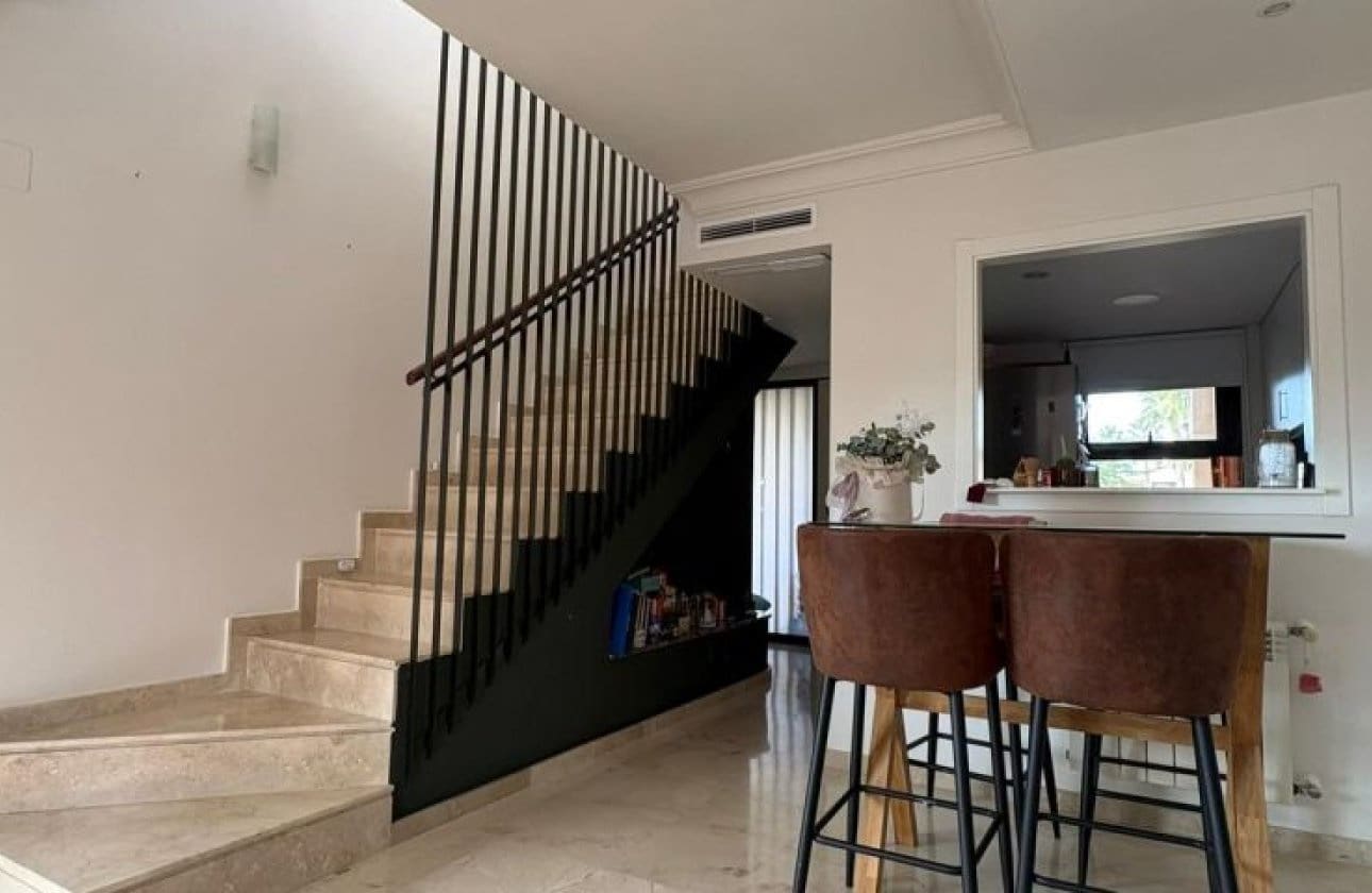 2 slaapkamer Penthouse te koop in Roda met zwembad garage - € 269.995 (Ref: 9428965)