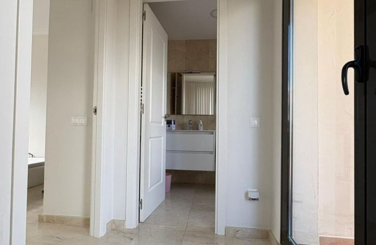 2 slaapkamer Penthouse te koop in Roda met zwembad garage - € 269.995 (Ref: 9428965)