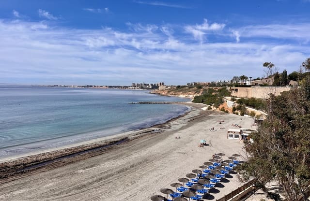 6 camera da letto Villa in vendita in Cabo Roig, Orihuela con piscina garage - 899.950 € (Rif: 9428968)