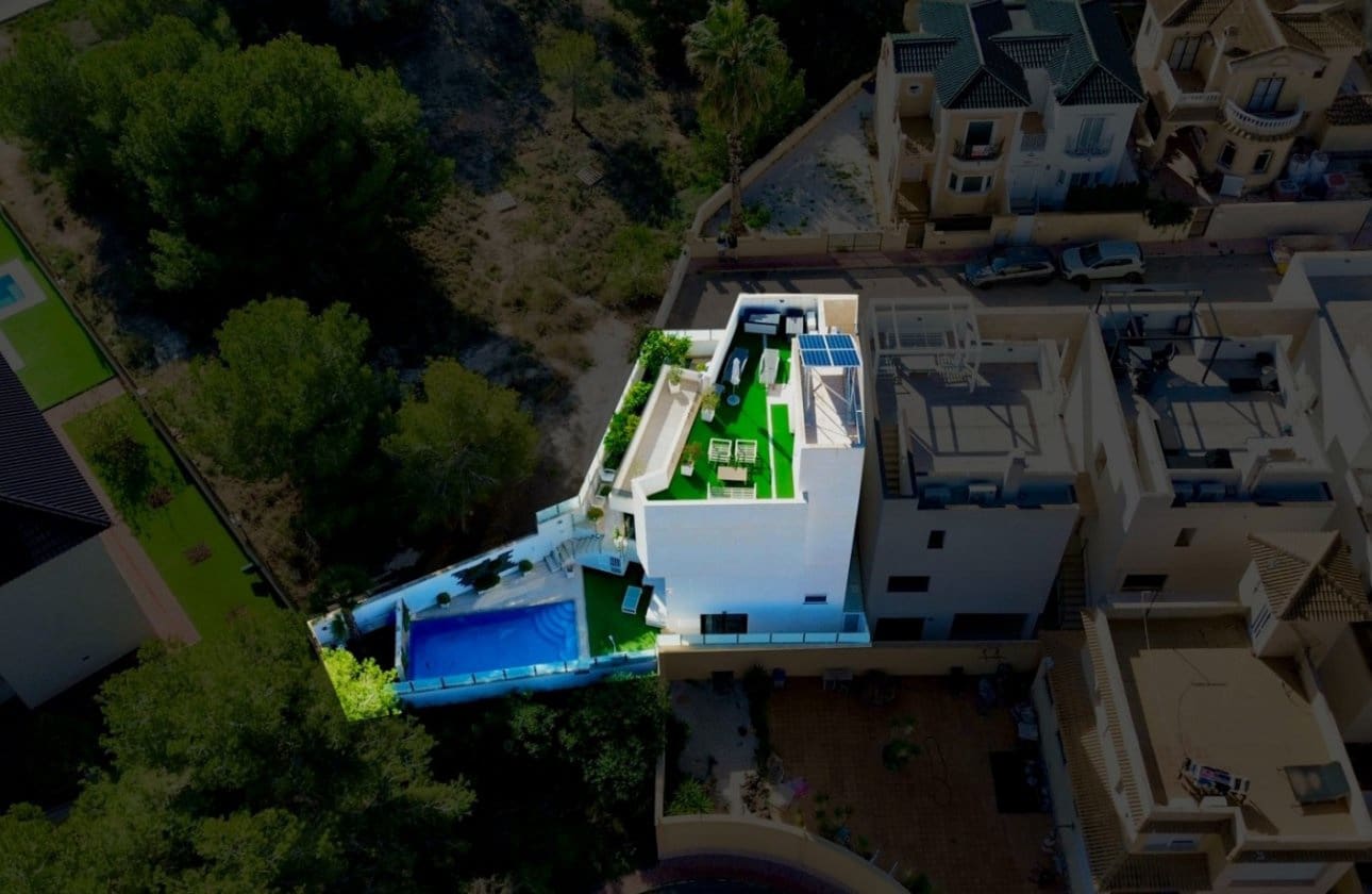 3 slaapkamer Villa te koop in Villamartin met zwembad garage - € 475.000 (Ref: 9428973)