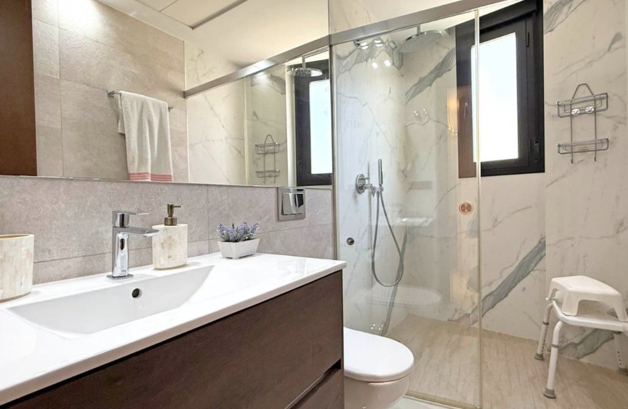 3 slaapkamer Villa te koop in Villamartin met zwembad garage - € 475.000 (Ref: 9428973)