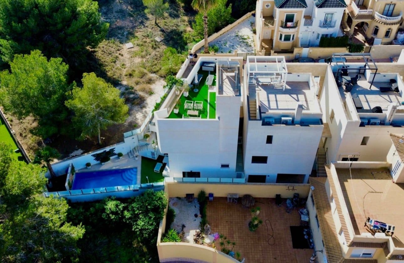 3 slaapkamer Villa te koop in Villamartin met zwembad garage - € 475.000 (Ref: 9428973)