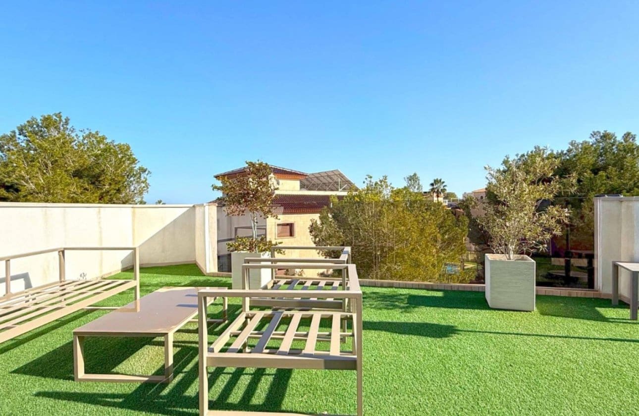 3 slaapkamer Villa te koop in Villamartin met zwembad garage - € 475.000 (Ref: 9428973)