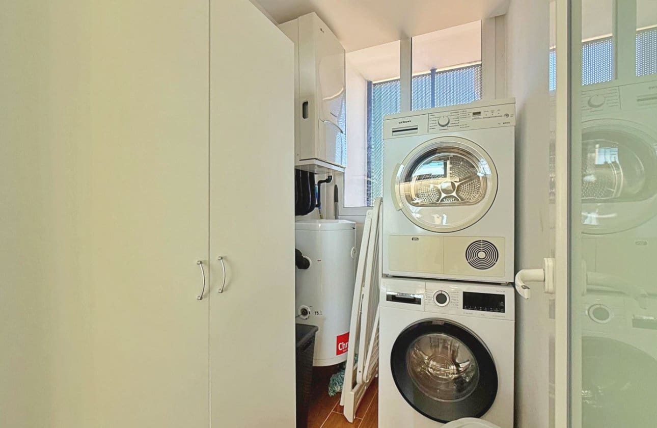 2 makuuhuone Kattohuoneisto myytävänä paikassa Punta Prima mukana uima-altaan 
autotalli - 715 000 € (Ref: 9428975)