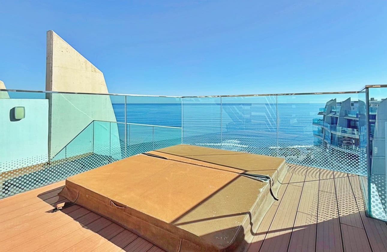 2 makuuhuone Kattohuoneisto myytävänä paikassa Punta Prima mukana uima-altaan 
autotalli - 715 000 € (Ref: 9428975)