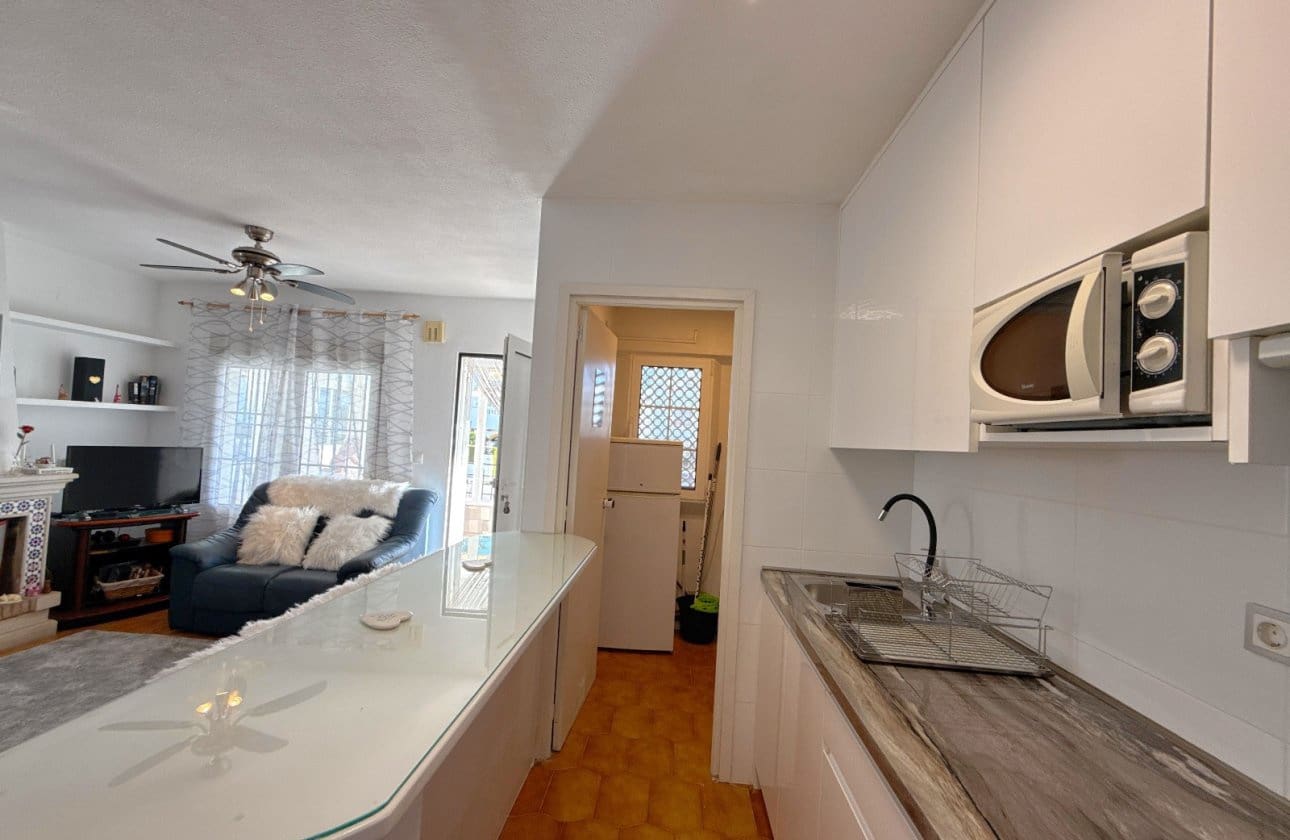 3 bedroom Townhouse for sale in Villamartin with pool - € 229,950 (Ref: 9428977)