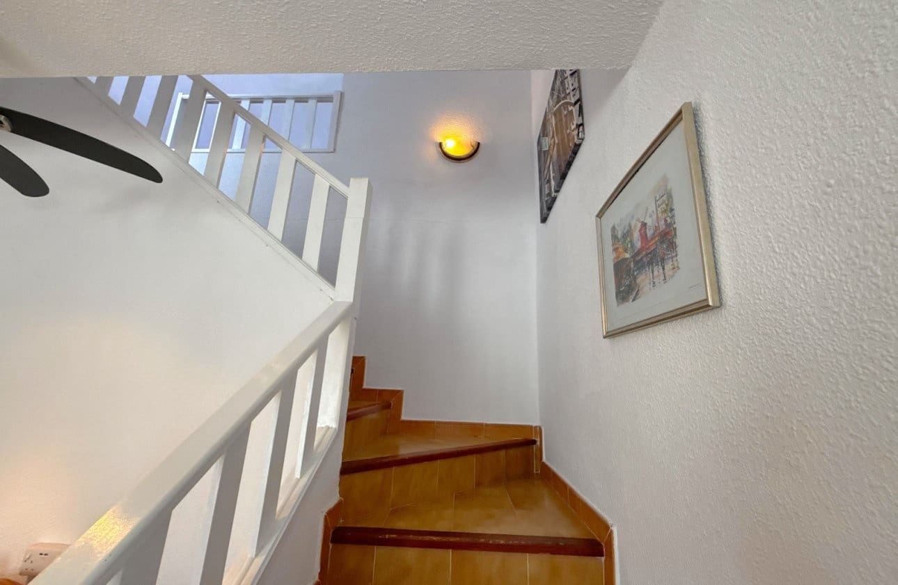 3 bedroom Townhouse for sale in Villamartin with pool - € 229,950 (Ref: 9428977)