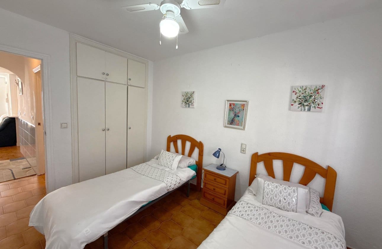 3 bedroom Townhouse for sale in Villamartin with pool - € 229,950 (Ref: 9428977)