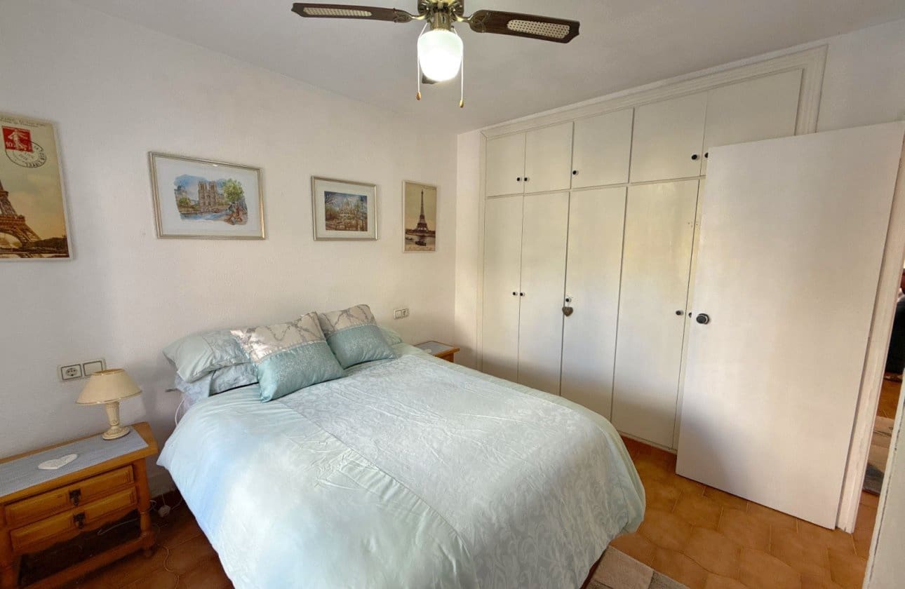 3 bedroom Townhouse for sale in Villamartin with pool - € 229,950 (Ref: 9428977)