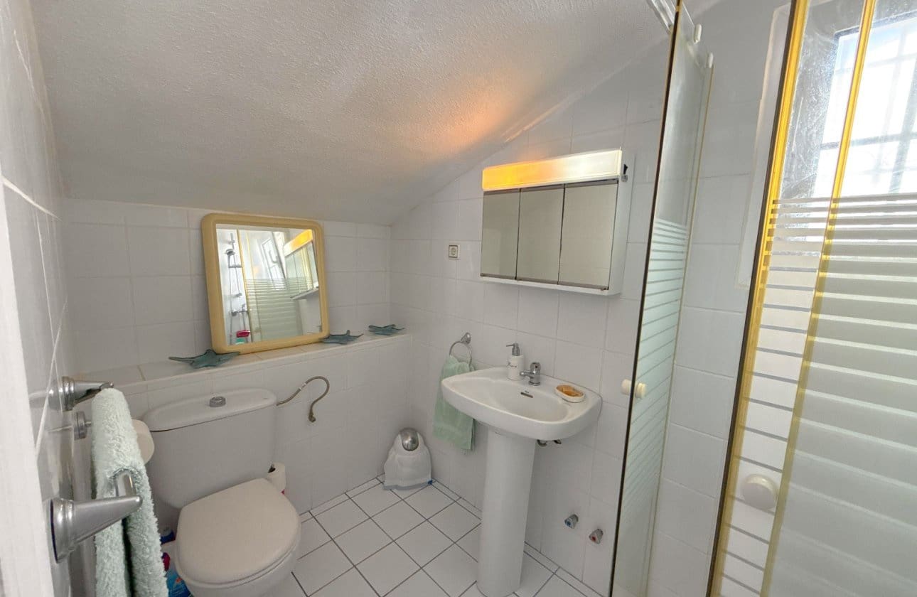 3 bedroom Townhouse for sale in Villamartin with pool - € 229,950 (Ref: 9428977)