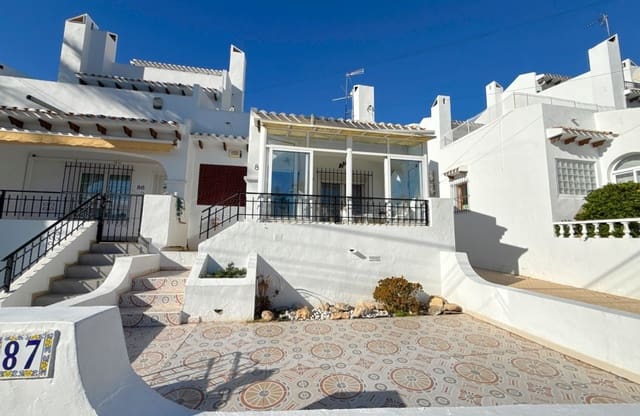 3 soverom Hus til salgs i Villamartin, Orihuela med svømmebasseng - € 229 950 (Ref: 9428977)