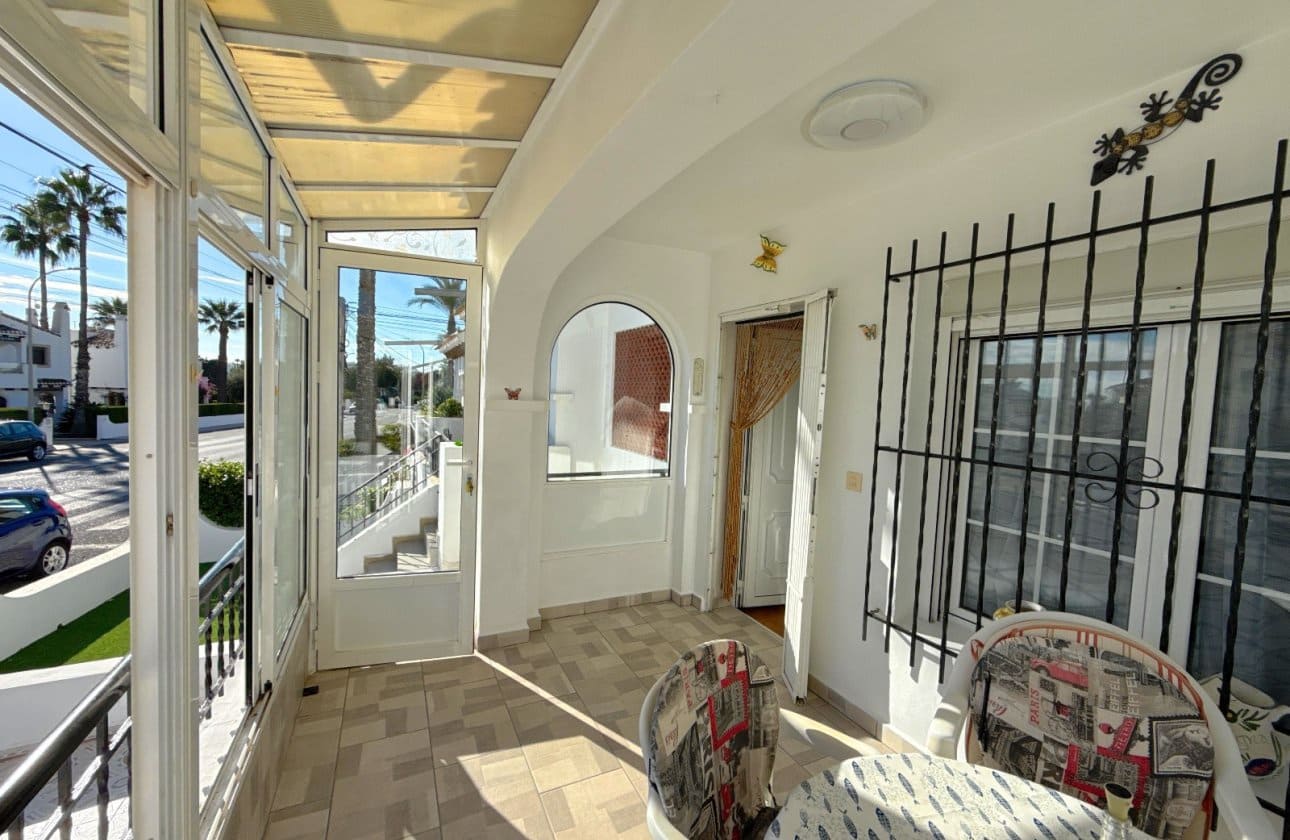 3 bedroom Townhouse for sale in Villamartin with pool - € 229,950 (Ref: 9428977)