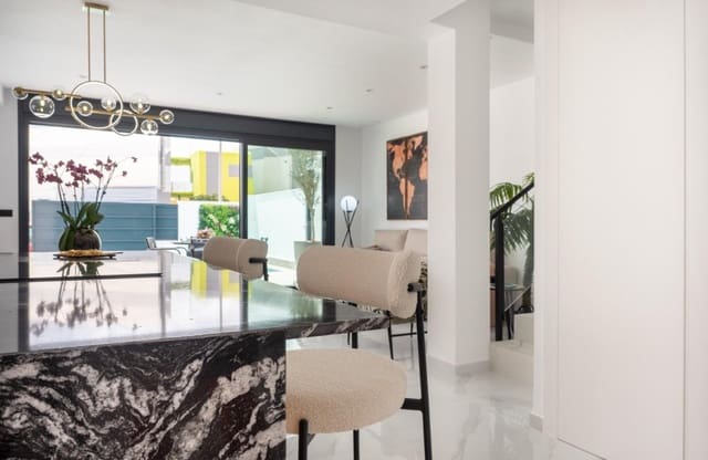 3 soveværelse Villa til salg i San Pedro del Pinatar ciudad, San Pedro del Pinatar med swimmingpool - € 465.000 (Ref: 9428978)