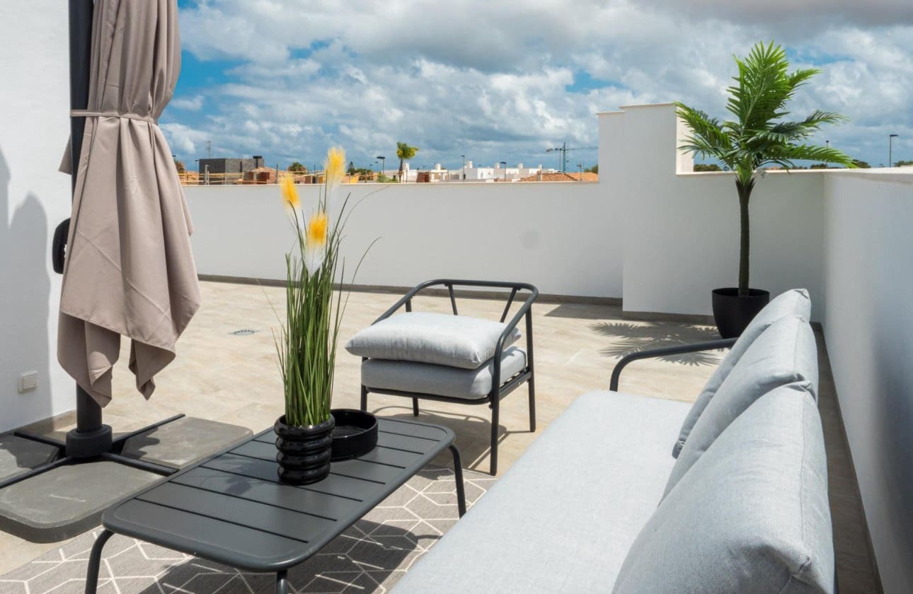 3 bedroom Villa for sale in San Pedro del Pinatar with pool - € 465,000 (Ref: 9428978)