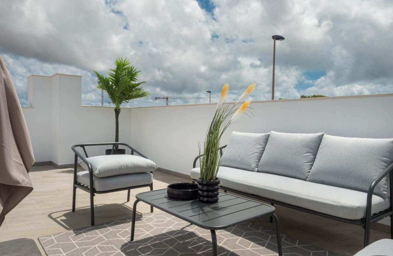 3 bedroom Villa for sale in San Pedro del Pinatar with pool - € 465,000 (Ref: 9428978)