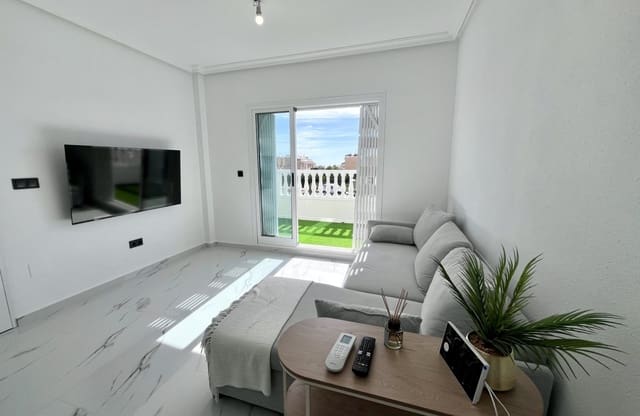 1 soveværelse Penthouse til salg i Playa Flamenca, Orihuela med swimmingpool - € 170.000 (Ref: 9428981)