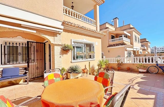 Casa de 3 habitaciones en Villamartin, Orihuela en venta - 275.900 € (Ref: 9428982)