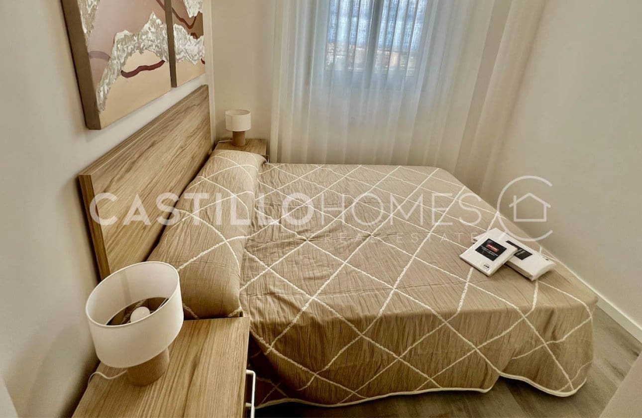 Ático de 3 habitaciones en Villamartin en venta con piscina - 380.000 € (Ref: 9428983)