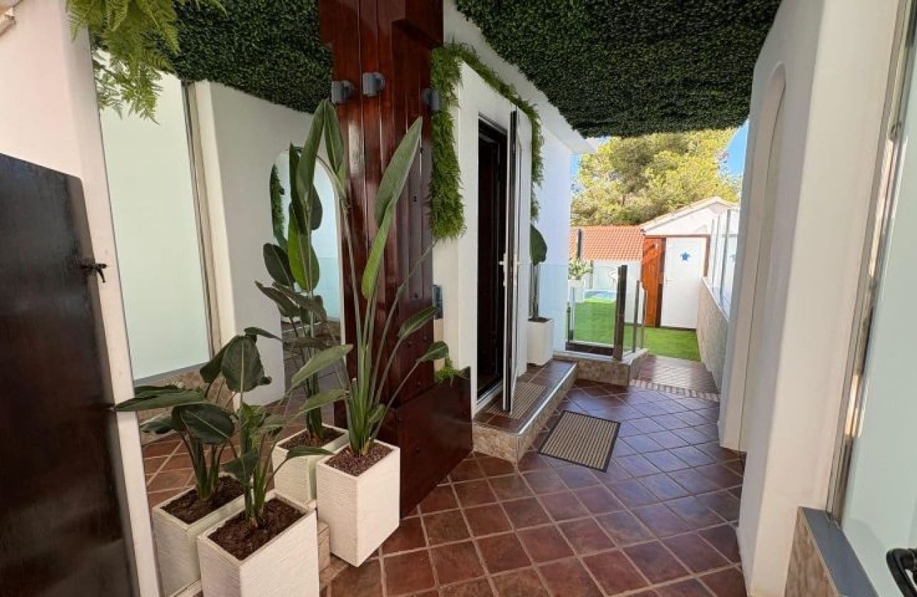 3 quarto Moradia para venda em Orihuela Costa com piscina - 460 000 € (Ref: 9428984)