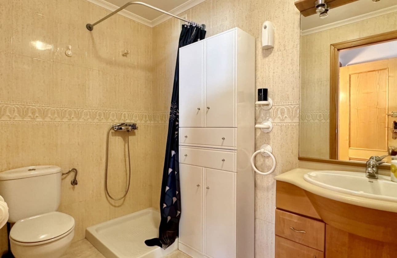 3 Zimmer Apartment zu verkaufen in Playa Flamenca mit Pool - 289.000 € (Ref: 9428985)