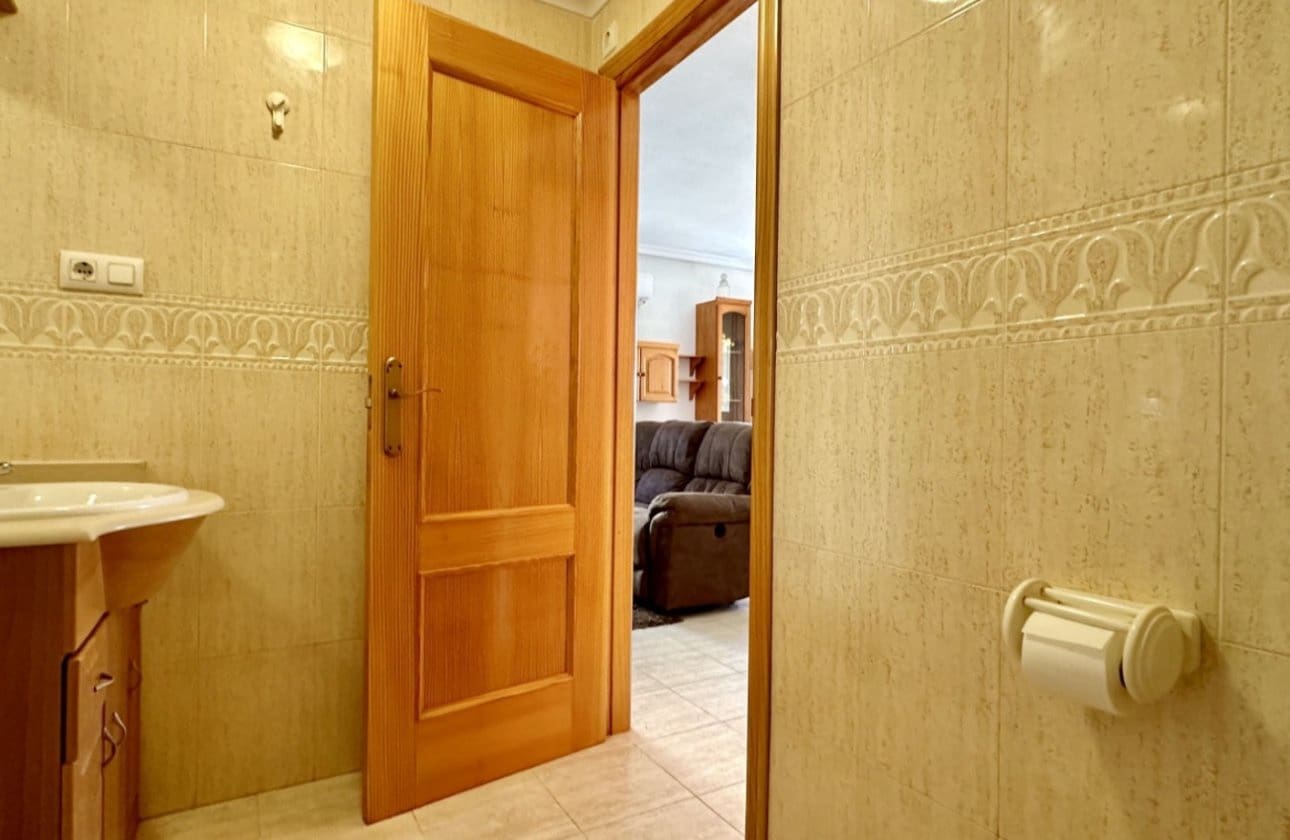 3 Zimmer Apartment zu verkaufen in Playa Flamenca mit Pool - 289.000 € (Ref: 9428985)