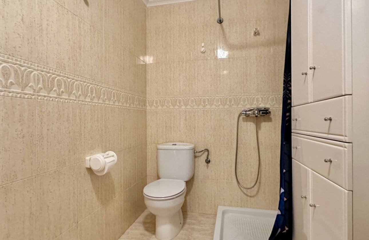 3 Zimmer Apartment zu verkaufen in Playa Flamenca mit Pool - 289.000 € (Ref: 9428985)