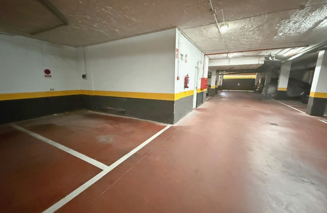 2 slaapkamer Penthouse te koop in Punta Prima met zwembad - € 297.000 (Ref: 9428986)