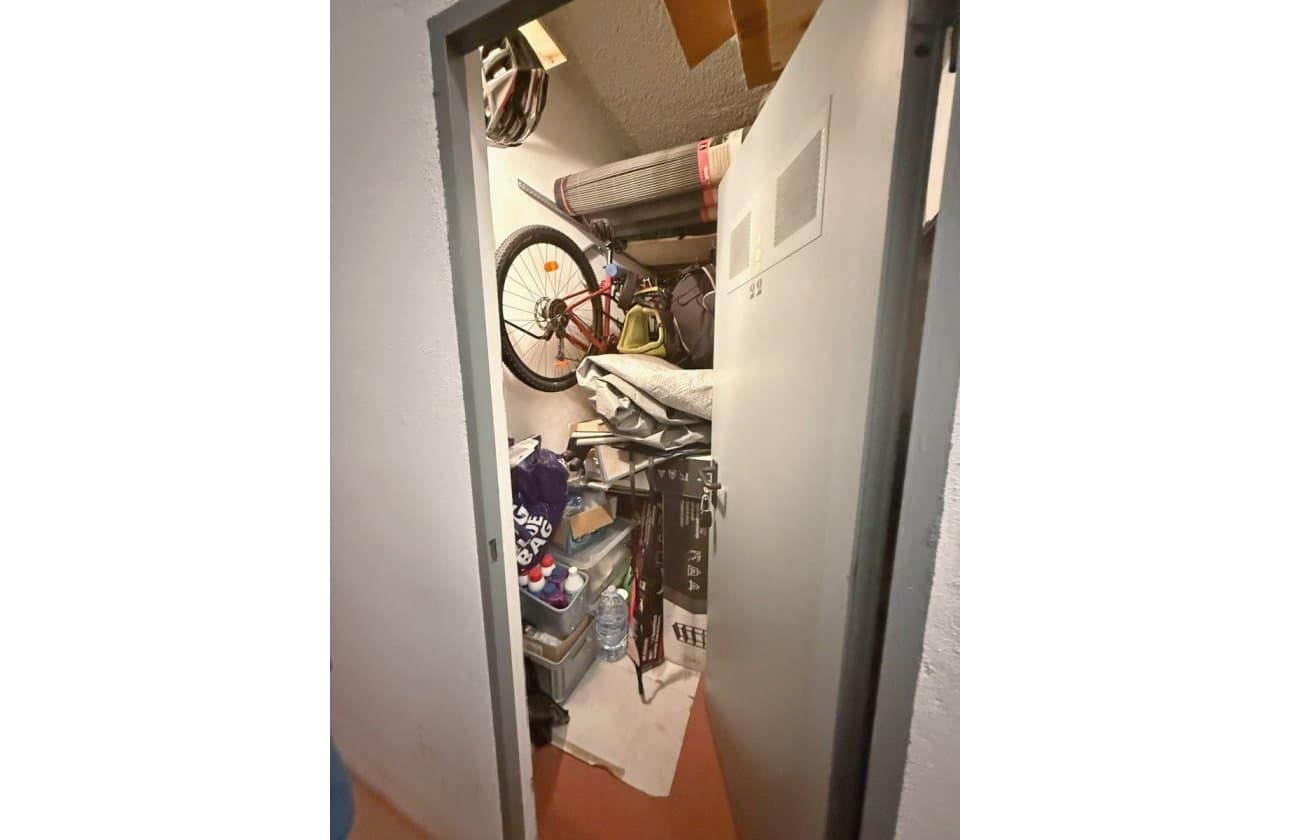 2 slaapkamer Penthouse te koop in Punta Prima met zwembad - € 297.000 (Ref: 9428986)