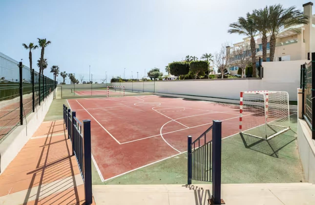 2 soveværelse Lejlighed til salg i Pilar de la Horadada med swimmingpool garage - € 285.000 (Ref: 9428987)