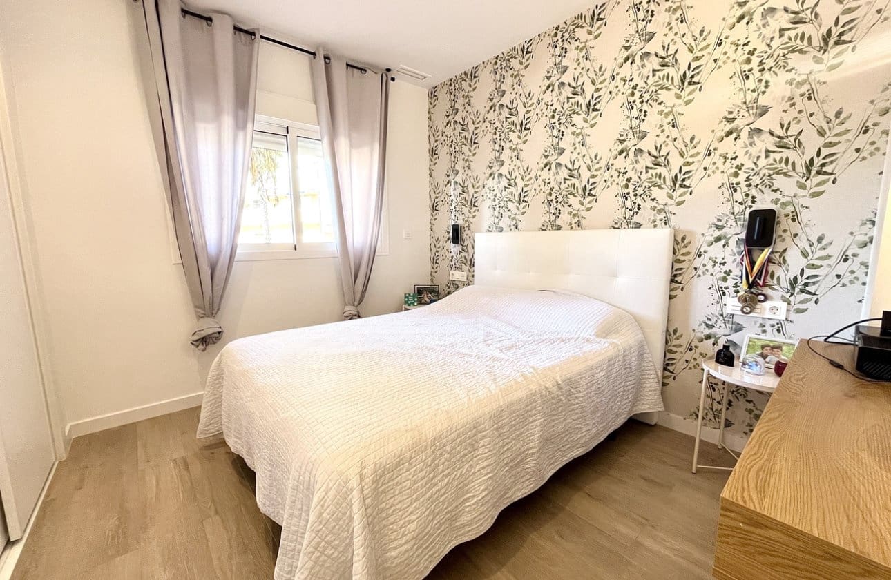 3 bedroom Apartment for sale in La Mata - € 199,990 (Ref: 9428990)