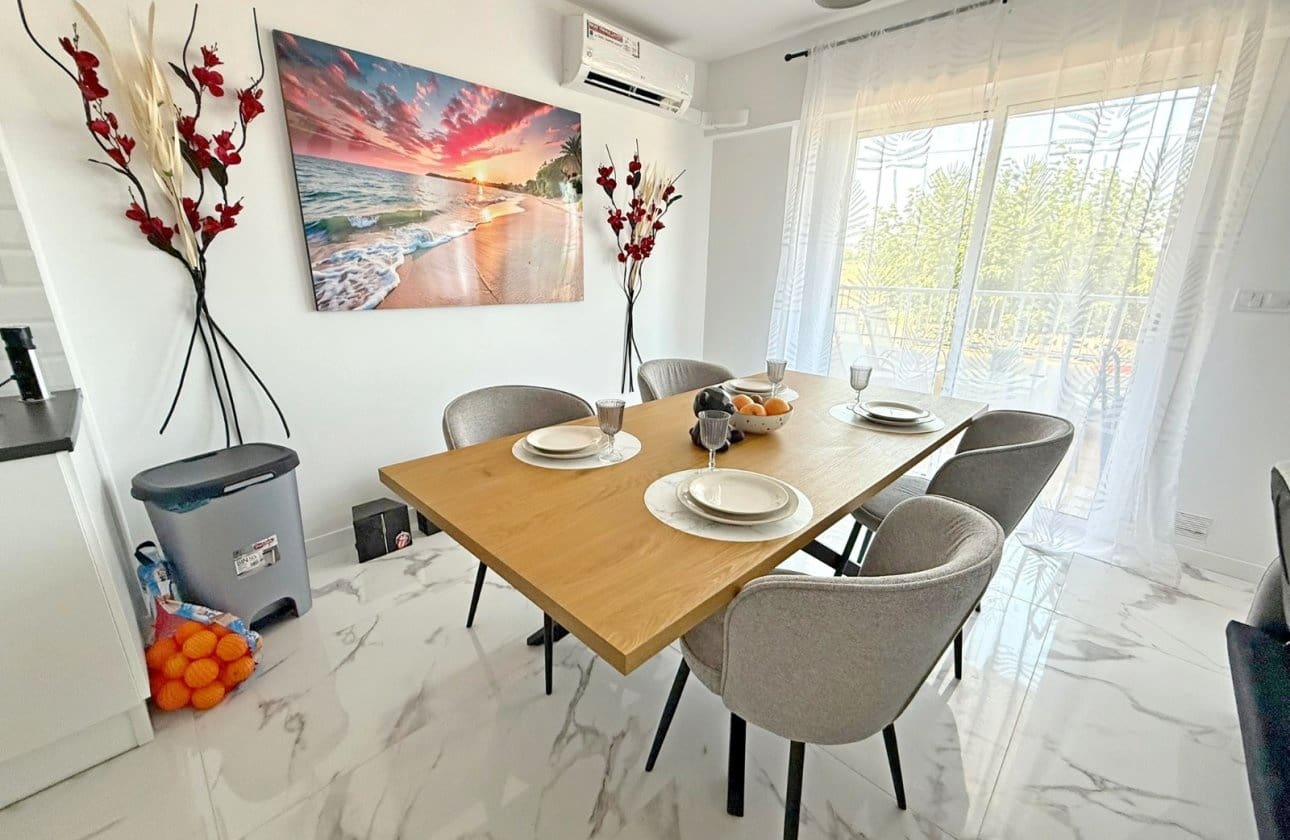 2 slaapkamer Appartement te koop in Orihuela Costa met zwembad - € 275.000 (Ref: 9428992)