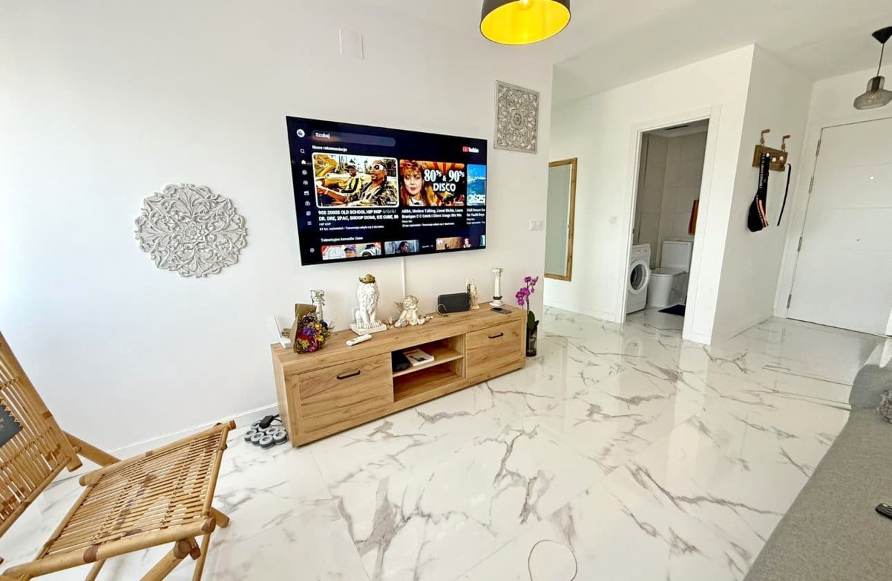 2 slaapkamer Appartement te koop in Orihuela Costa met zwembad - € 275.000 (Ref: 9428992)