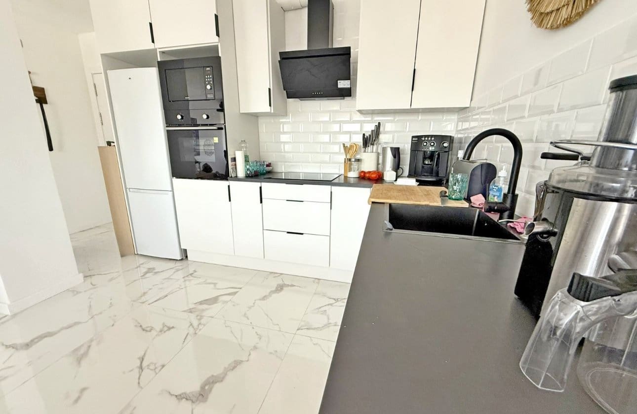 2 slaapkamer Appartement te koop in Orihuela Costa met zwembad - € 275.000 (Ref: 9428992)