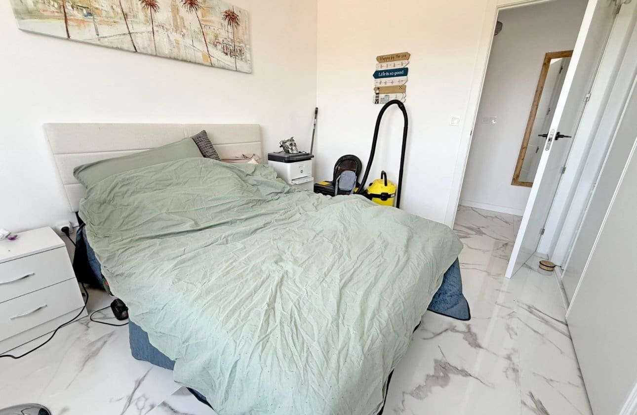 2 slaapkamer Appartement te koop in Orihuela Costa met zwembad - € 275.000 (Ref: 9428992)