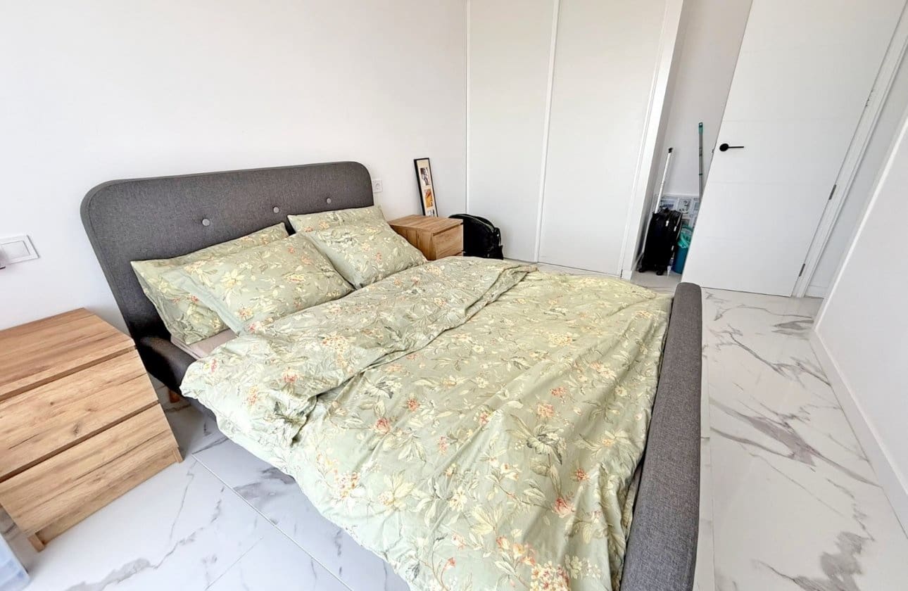 2 slaapkamer Appartement te koop in Orihuela Costa met zwembad - € 275.000 (Ref: 9428992)