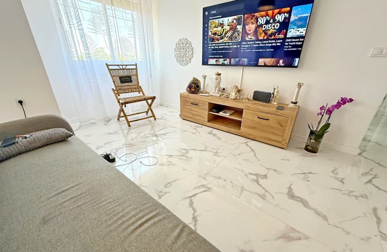 2 slaapkamer Appartement te koop in Orihuela Costa met zwembad - € 275.000 (Ref: 9428992)