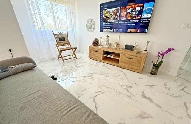 Apartamento de 2 habitaciones en Punta Prima, Orihuela en venta con piscina - 275.000 € (Ref: 9428992)