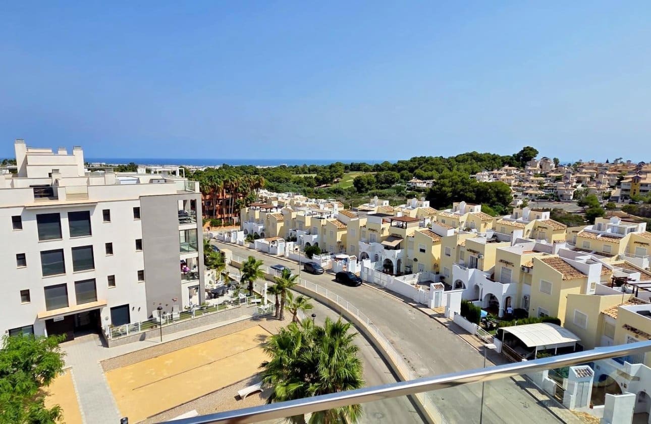2 bedroom Penthouse for sale in Villamartin with pool garage - € 299,900 (Ref: 9429375)