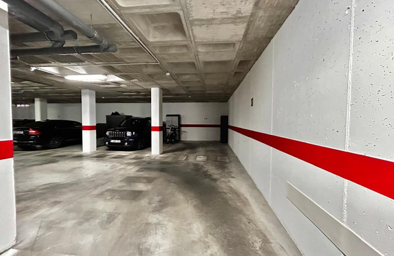 2 bedroom Penthouse for sale in Villamartin with pool garage - € 299,900 (Ref: 9429375)