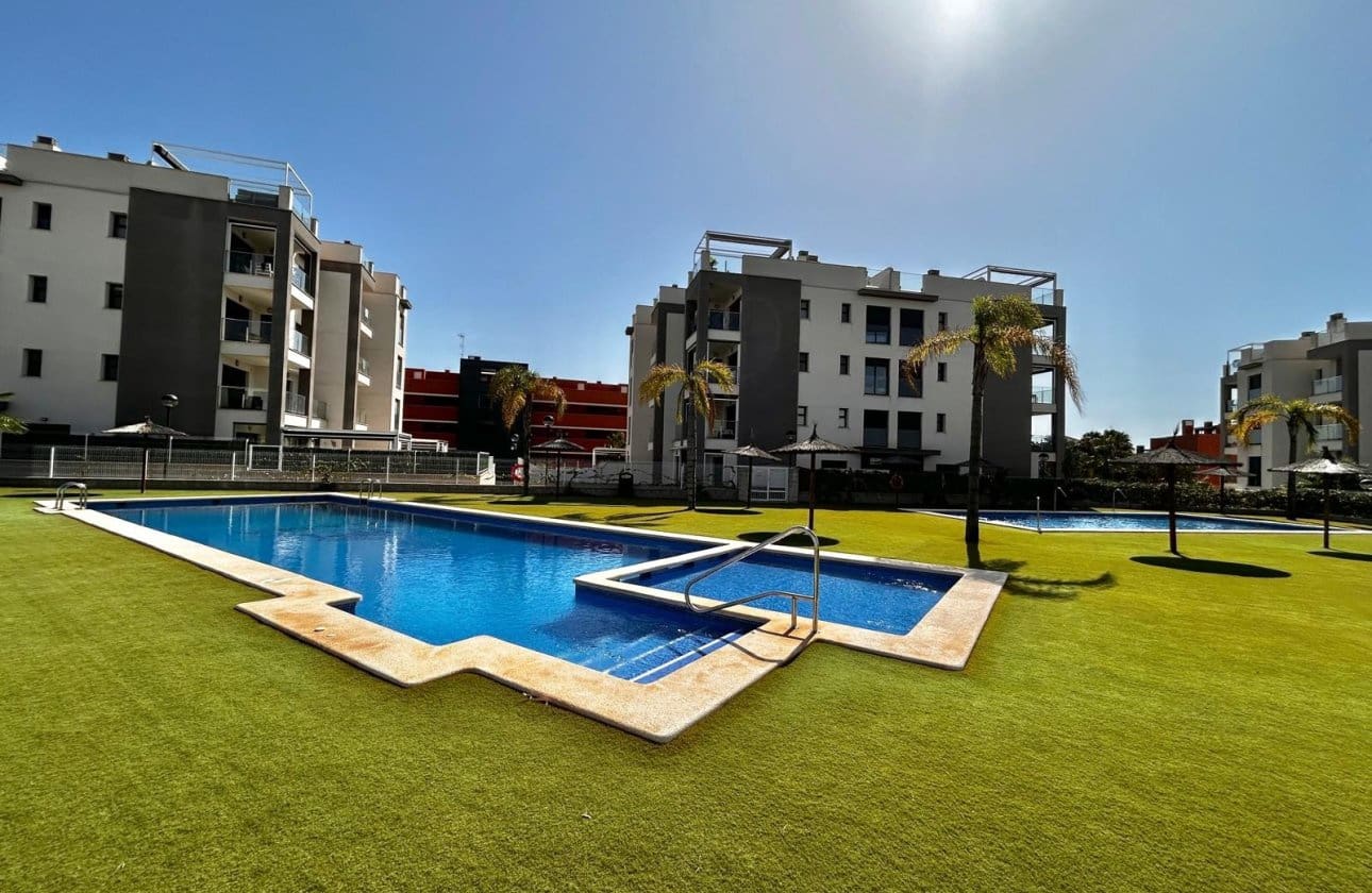 2 bedroom Penthouse for sale in Villamartin with pool garage - € 299,900 (Ref: 9429375)