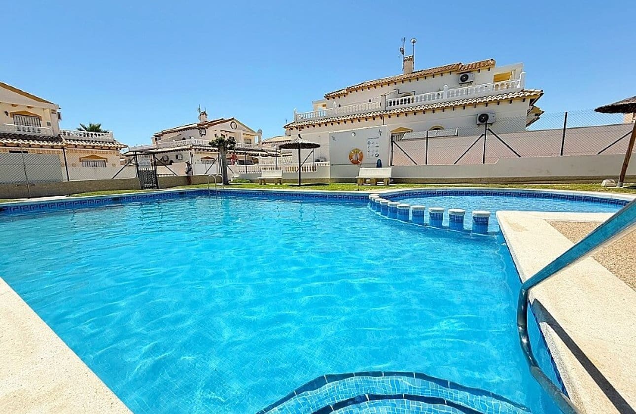 3 chambre Maison de Ville à vendre à Los Altos avec piscine - 294 180 € (Ref: 9429376)