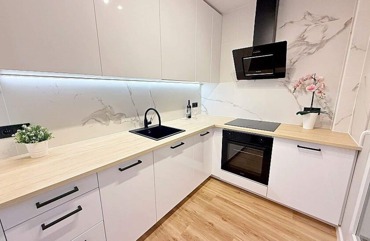 3 chambre Maison de Ville à vendre à Los Altos avec piscine - 294 180 € (Ref: 9429376)